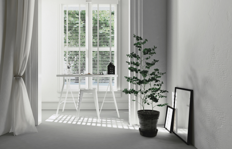 curtain-vs-blind