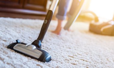cleaning-a-carpet