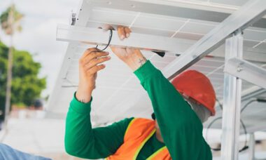 commercial electrician