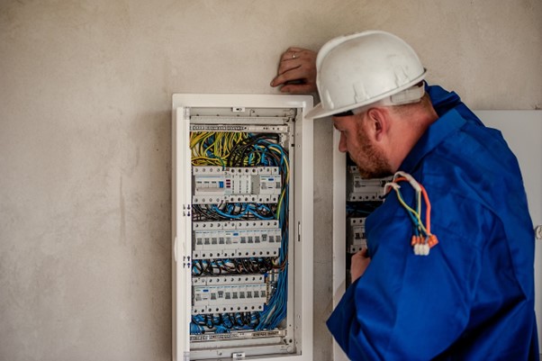 Electrician Safety: The Essential Guide to Preventing Electrical Accidents